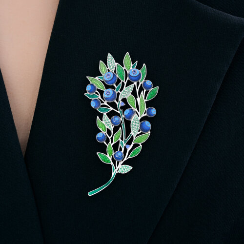 Брошь из серебра с фианитами и эмалью - фото 3