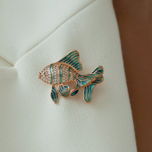 Брошь из золочёного серебра с фианитами и эмалью - фото 3