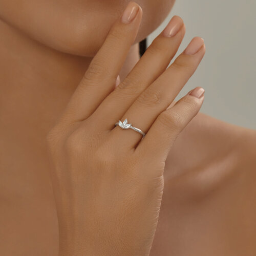 Кольцо из серебра с фианитами - фото 2