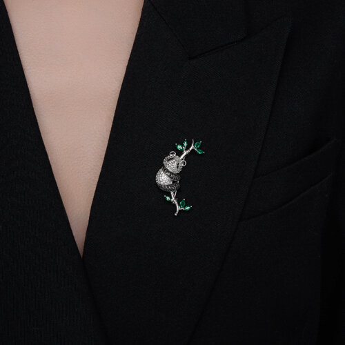 Брошь из серебра с фианитами и эмалью - фото 3