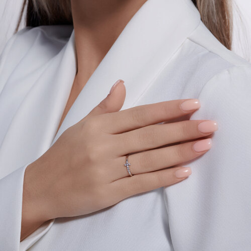 Кольцо из серебра с фианитами - фото 3